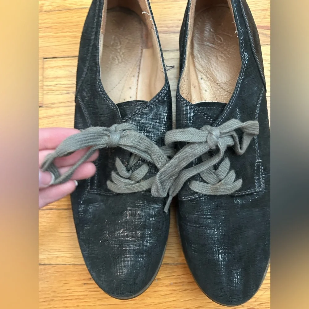 Naya Black Leather Shoes - Picture 5 of 6